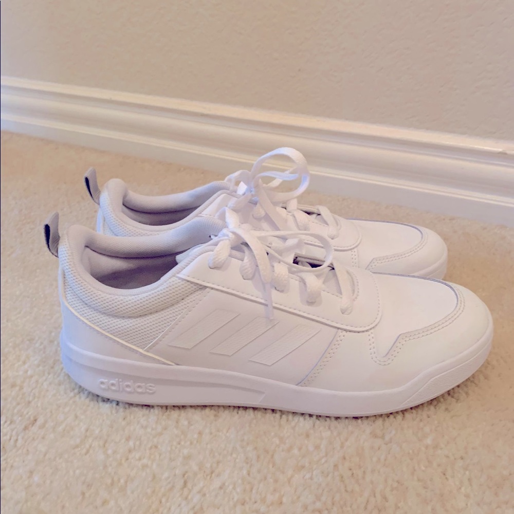 ADIDAS WHITE SIZE 6us TRAINERS
